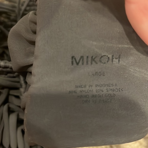 Mikoh Moorea Macrame Grey Bikini top - Picture 3 of 4